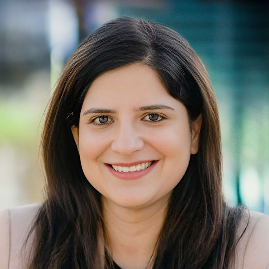 headshot Manka Khanna